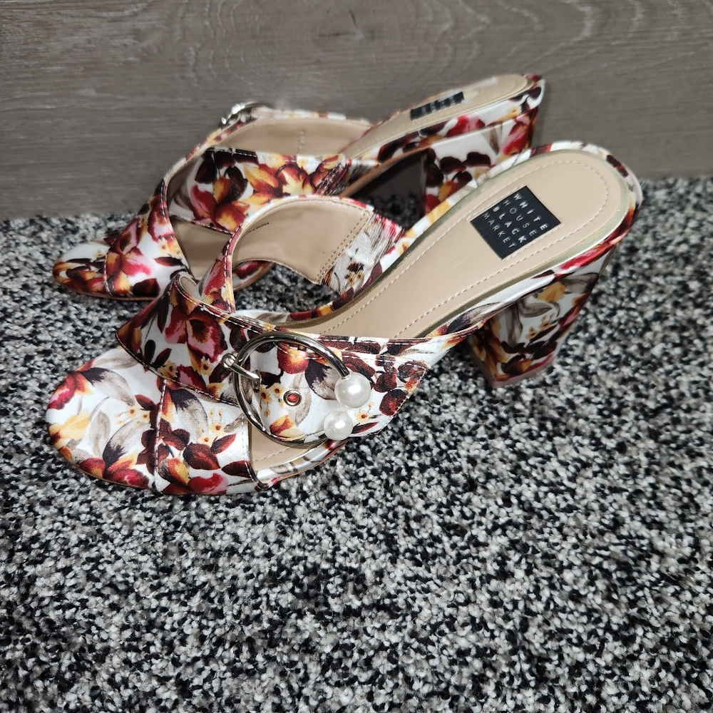 White House Black Market, Silvy Floral Satin‎ Mule, Chunky Heels Size 7M, Pearl